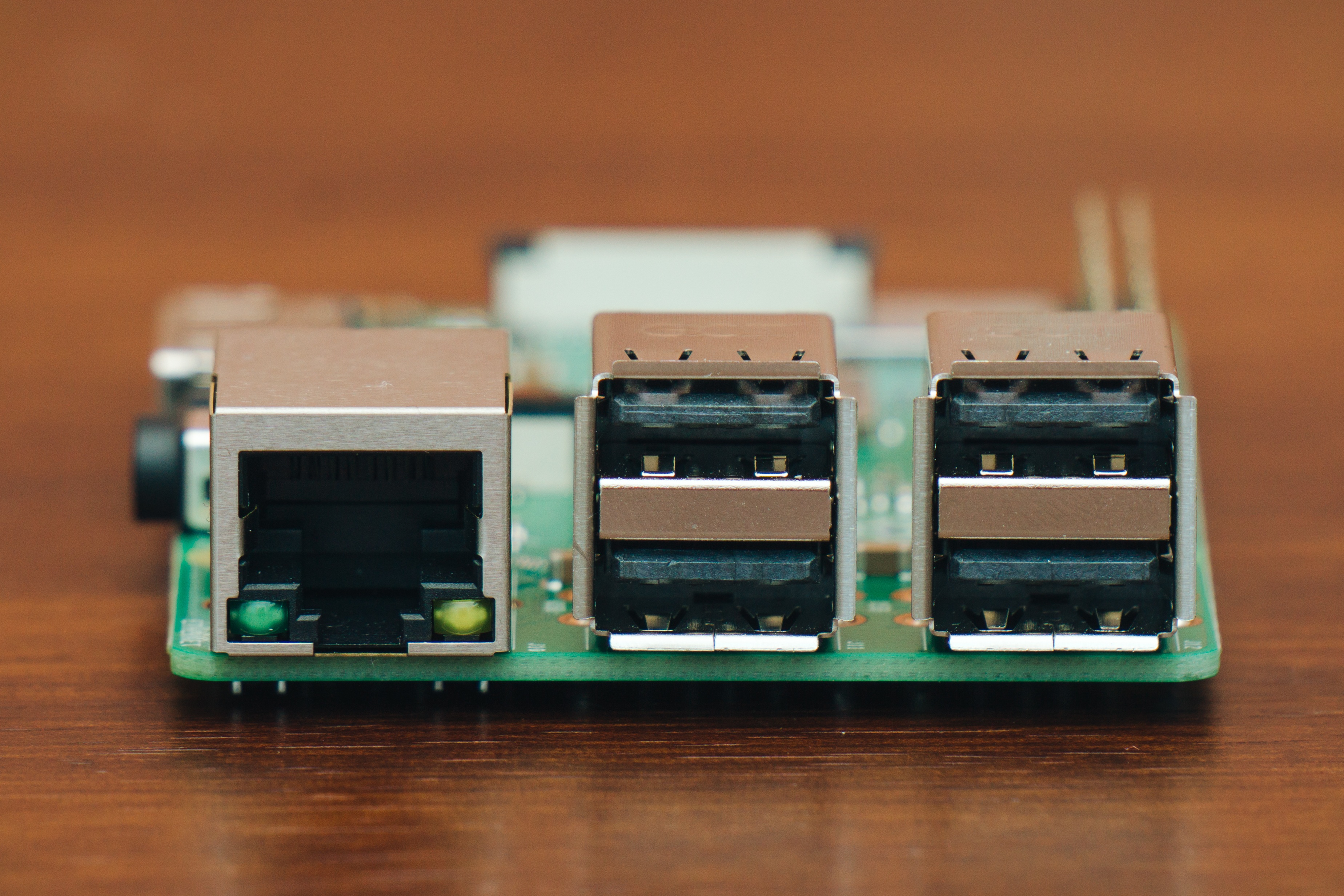 پودر usb پراس pi 3 b + raspbery pi 3 b+ usb ports